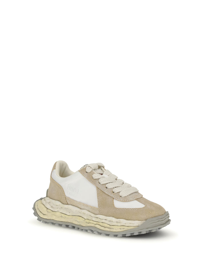 Larry Sneakers 2