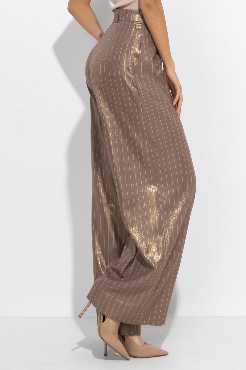 PANTALON À RAYURES TAILLE HAUTE ET JAMBE LARGE BEIGE - ESSENTIALS