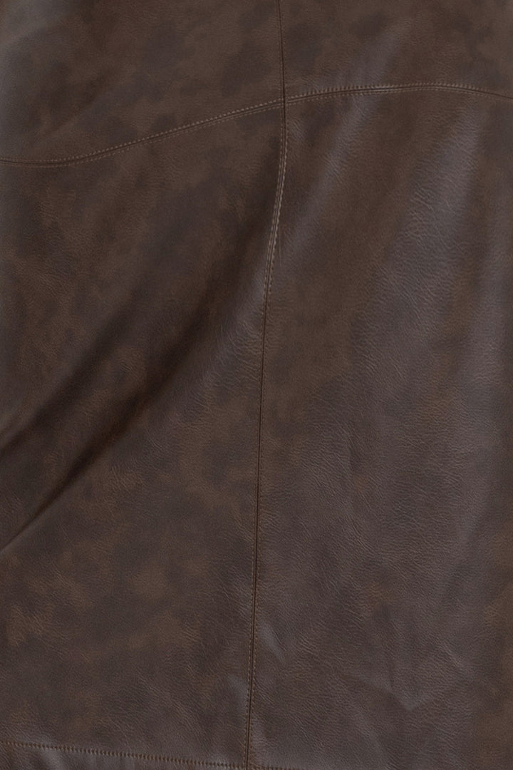 ASYMMETRIC A-LINE SKIRT IN LEATHER-EFFECT BROWN - ESSENTIALS JIORO АСИМЕТРИЧНА ПОЛА А-ЛИНИЯ С ЕФЕКТ НА КОЖА В КАФЯВО - ESSENTIALS JIORO