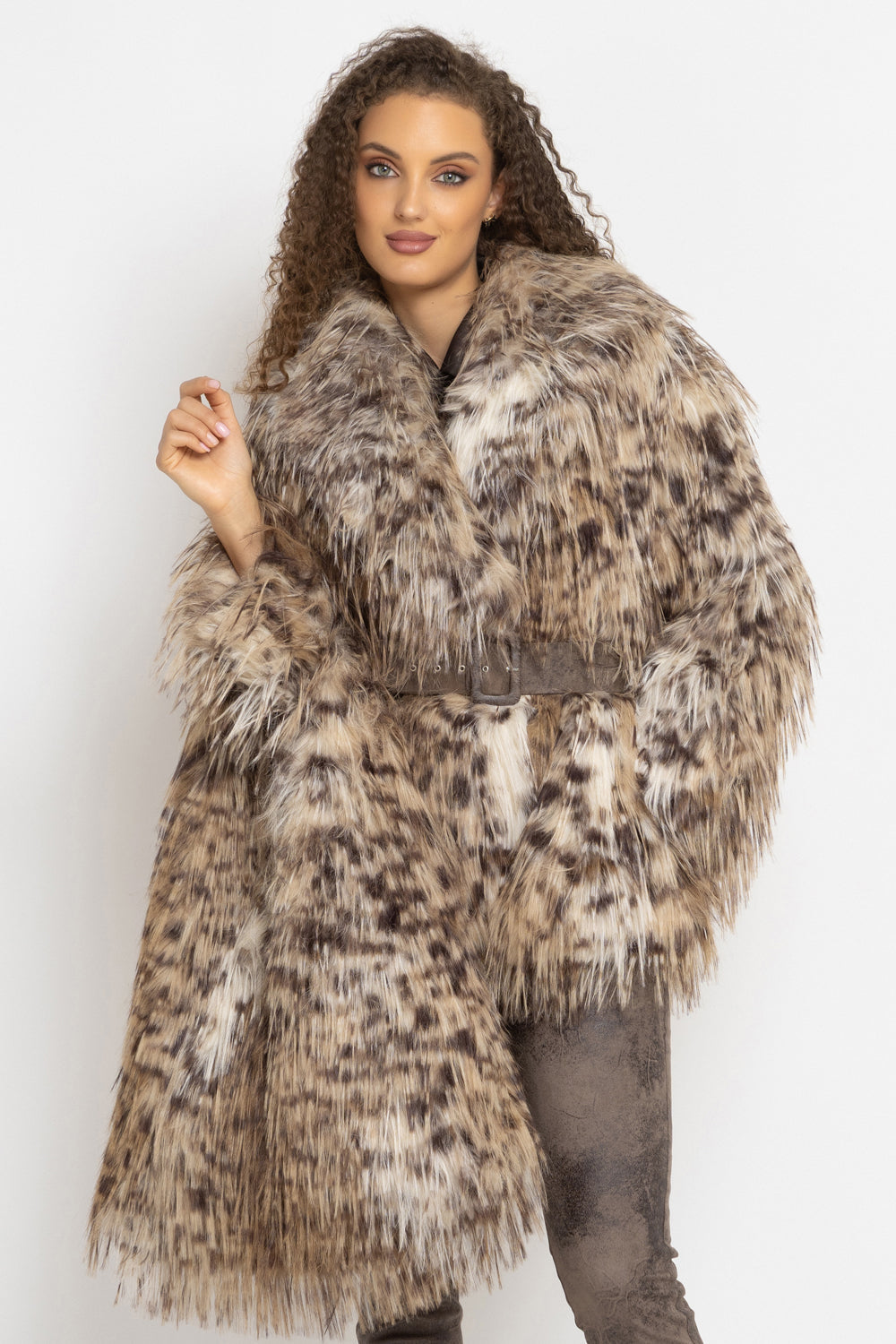 REVERSIBLE SERVAL FAUX FUR AND  LEATHER BAG - ESSENTIALS JIORO ДВУЛИЦЕВА ЧАНТА ОТ ЕКО КОЖА И ИМИТАЦИЯ НА КОЗИНА СЕРВАЛ - ESSENTIALS JIORO