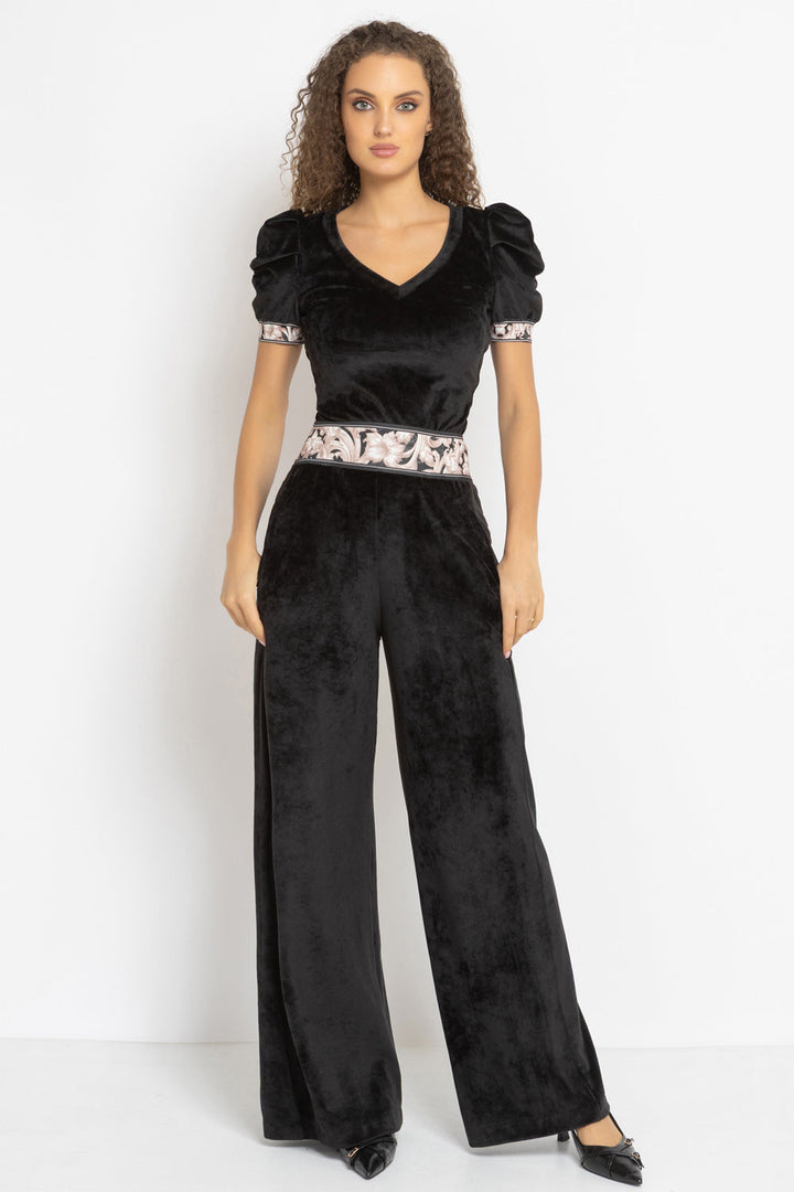 VELVET WIDE-LEG TROUSERS WITH ELASTIC WAIST IN BLACK - ESSENTIALS JIORO ПАНТАЛОН ОТ КАДИФЕ С ШИРОК КРАЧОЛ И ЛАСТИК В ТАЛИЯ В ЧЕРНО - ESSENTIALS JIORO