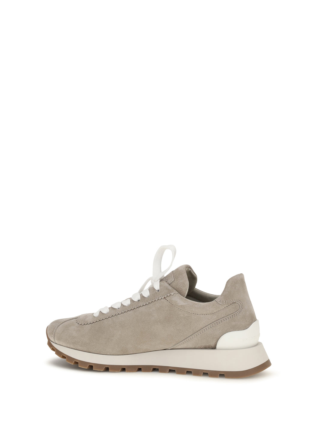 Sneakers with iconic embellishments 3