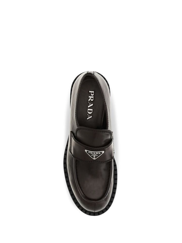 Brushed leather Loafers with triangle logo 4