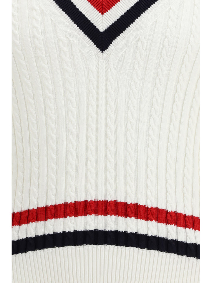 Intarsia cable-knit V-neck Sweater 3