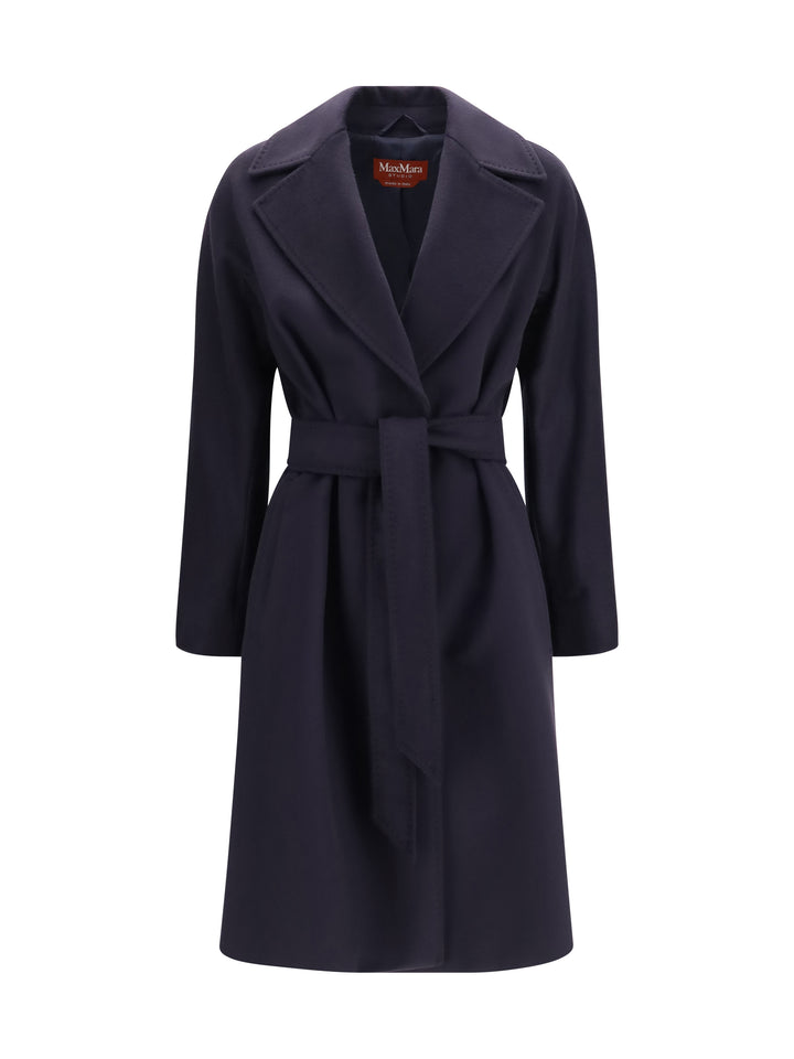 Wool Coat with peak lapels 1
