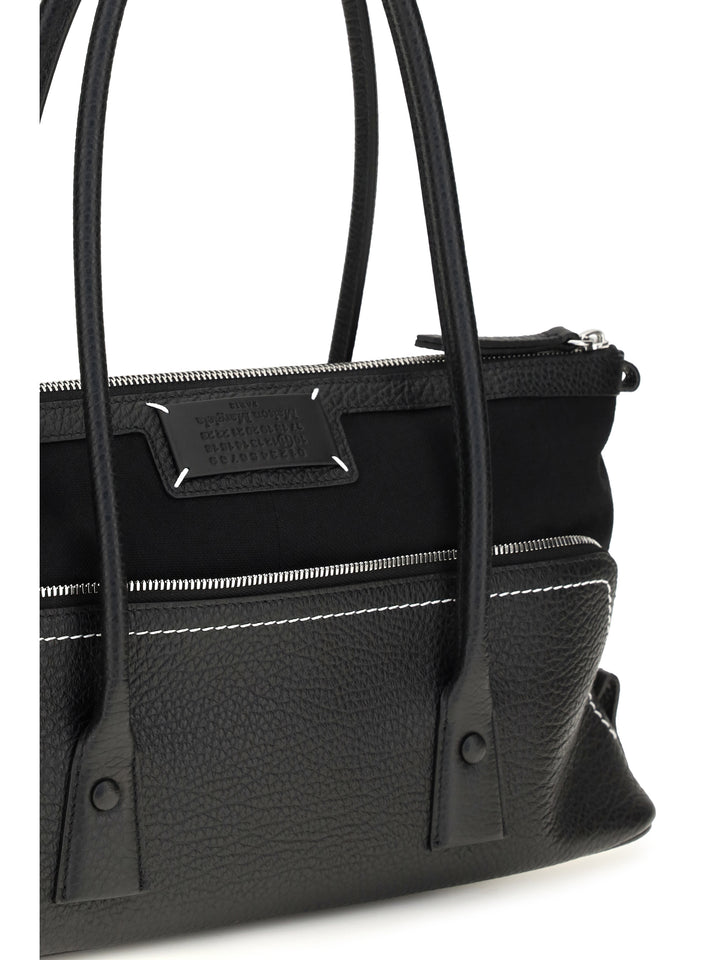 5AC Shoulder Bag in leather with logo 4