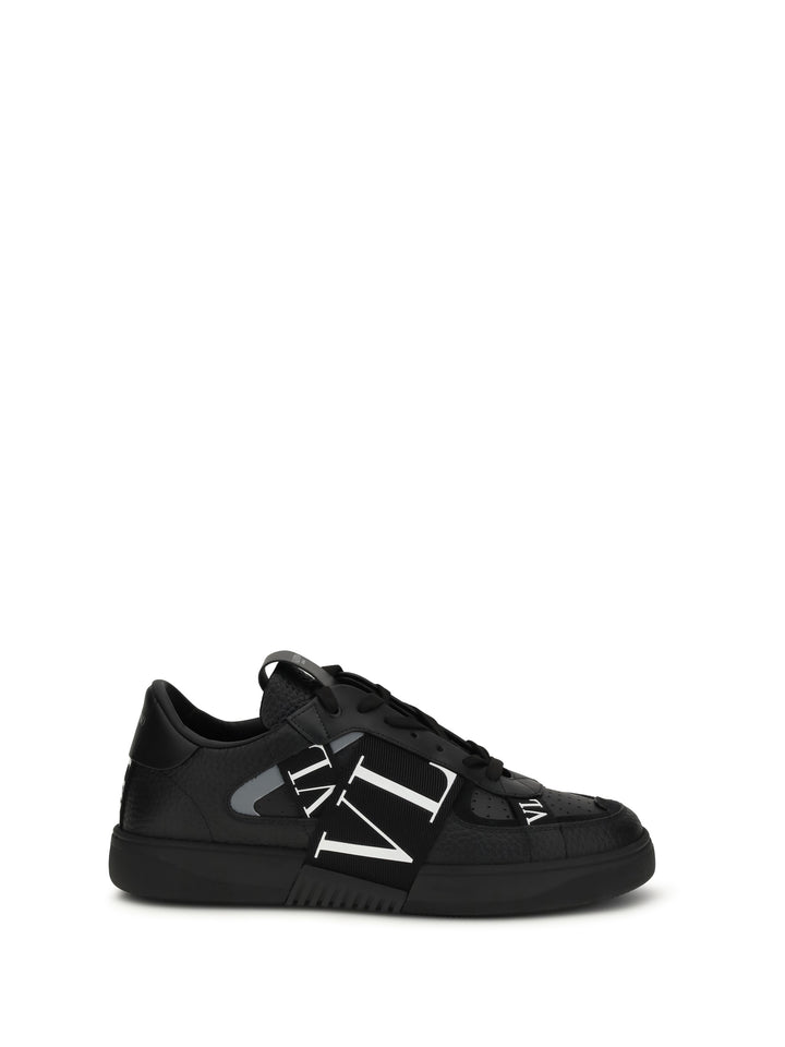 Low-Top Sneakers 1