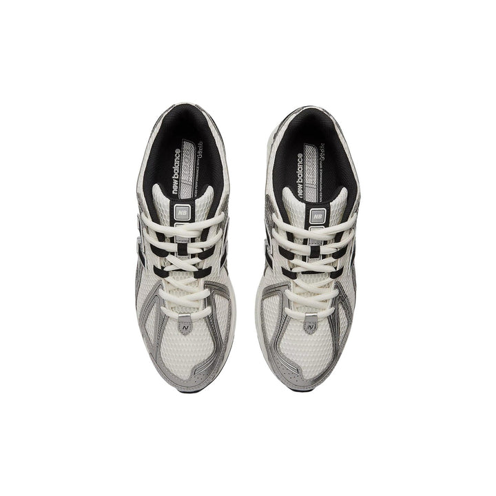 New Balance Women Sneakers