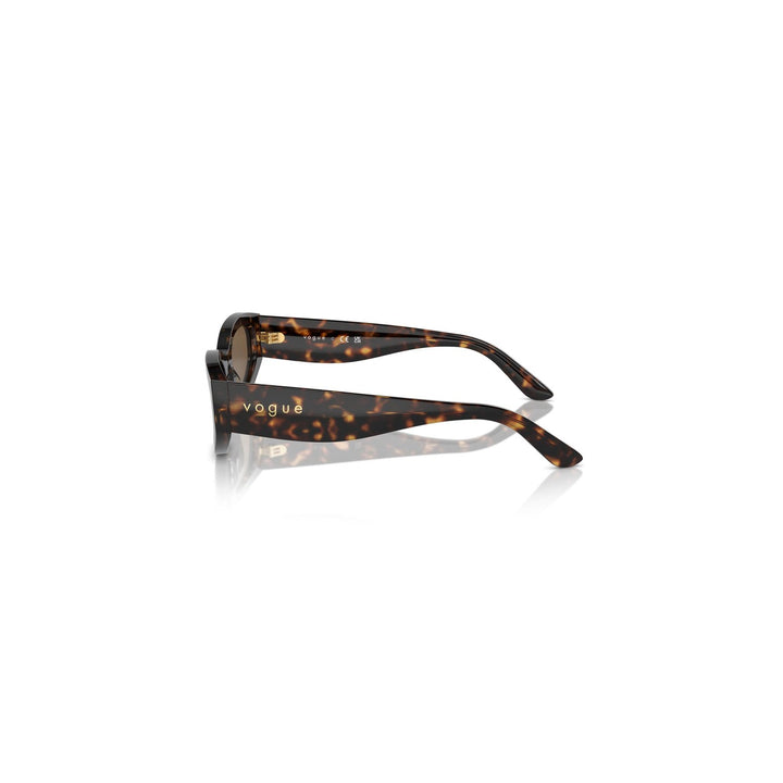 Vogue Eyewear Sunglasses in brown SYNC2FASHION-2477817