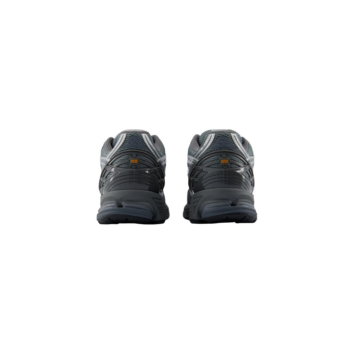New Balance Men Sneakers