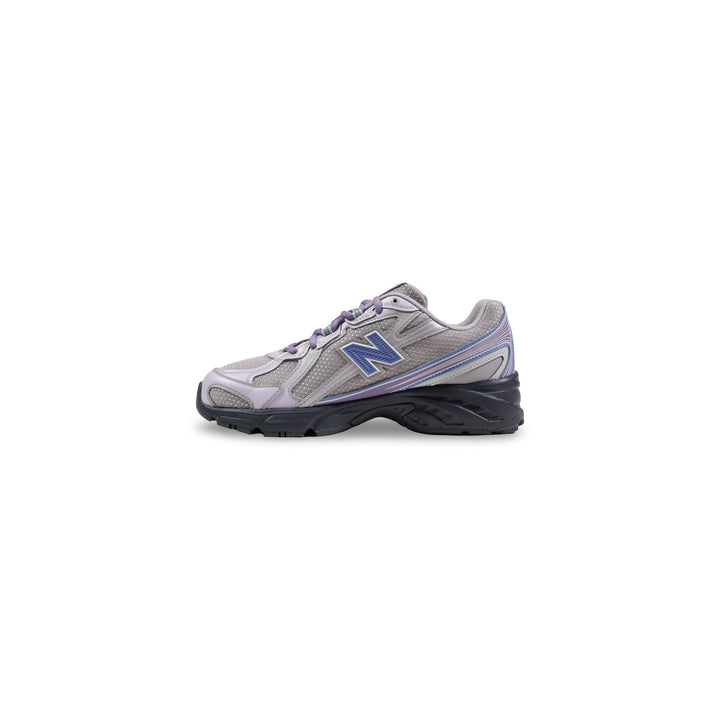 New Balance Sneakers in liliac